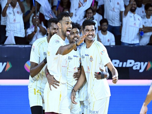 Ahmedabad Defenders celebrate after scoring a point against Chennai Blitz in PVL (Image: PVL)