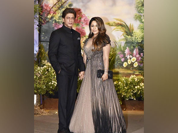 Shah Rukh Khan and Gauri Khan (Image source: Twitter)