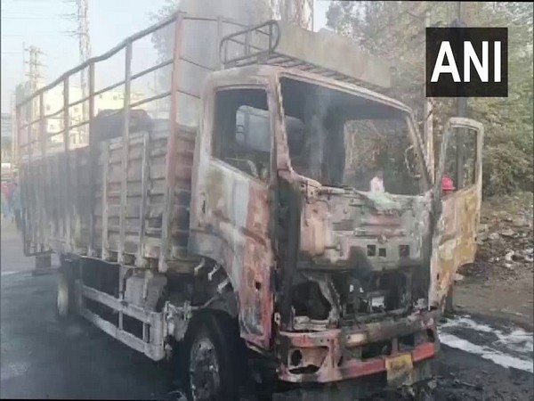 Truck carrying oil catches fire (Photo/ANI)
