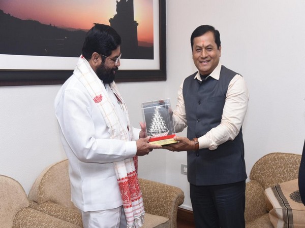 Union Minister Sarbananda Sonowal meeting with Maharashtra Chief Minister Eknath Shinde in Mumbai on Tuesday. 