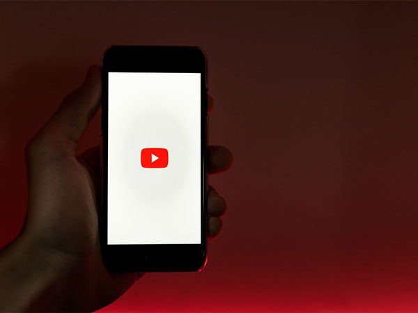 
    YouTube testing '1080p Premium' streaming option for mobile app
    