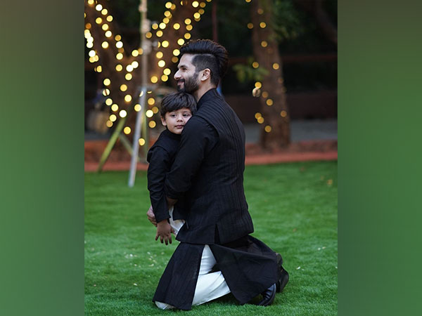 Shahid Kapoor with son Zain. (Image Source/Instagram)