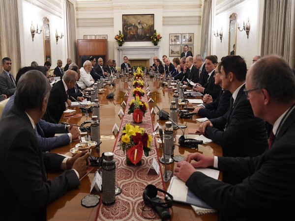 PM Modi holding meeting with German's top CEOs (Image Credit: Twitter/@narendramodi)