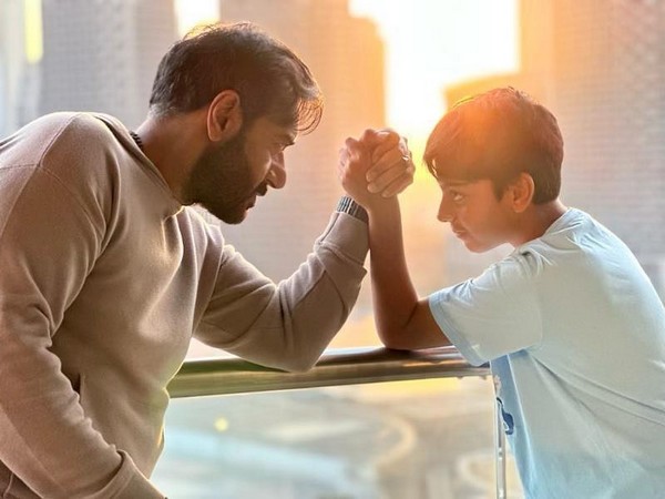 Ajay Devgn and Yug Devgn. (Image Source/Instagram)