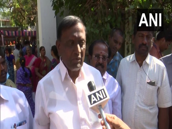 AIADMK candidate KS Thennarasu came to vote for Erode Bypolls. (Photo/ANI)