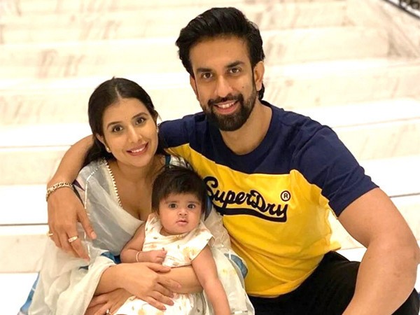 Charu Asopa and Rajeev Sen with their daughter(Image source: Instagram)