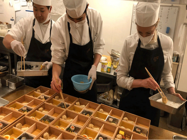 Young international chefs learn 'Washoku' in Japan