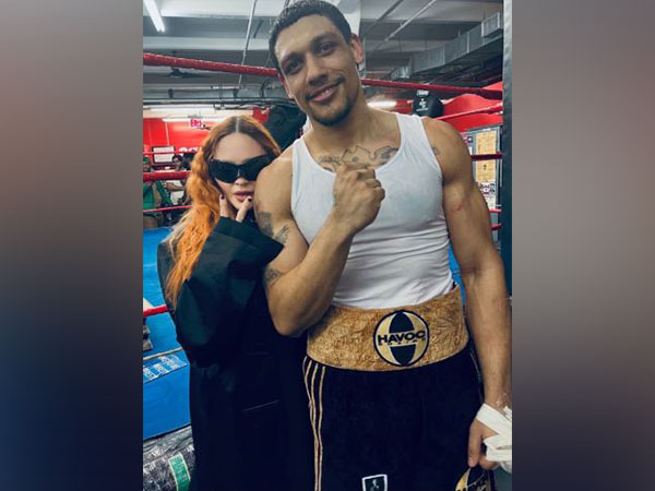 Singer Madonna and boxing coach Josh Popper (Image source: Instagram)