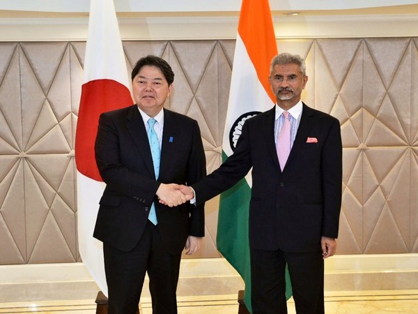 EAM S Jaishankar with Japan Foreign Minister Yoshimasa Hayash (Source: Twitter/@DrSJaishankar)