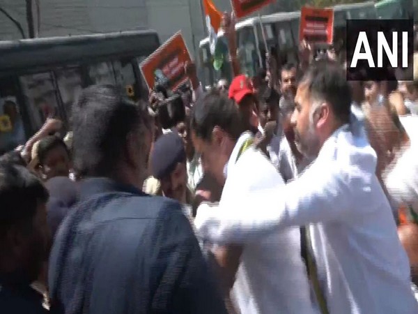 Congress leaders being detained by police. (Photo/ANI)