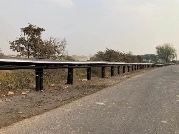 World's first bamboo-made crash barrier installed on Indian highway (Image: PIB)