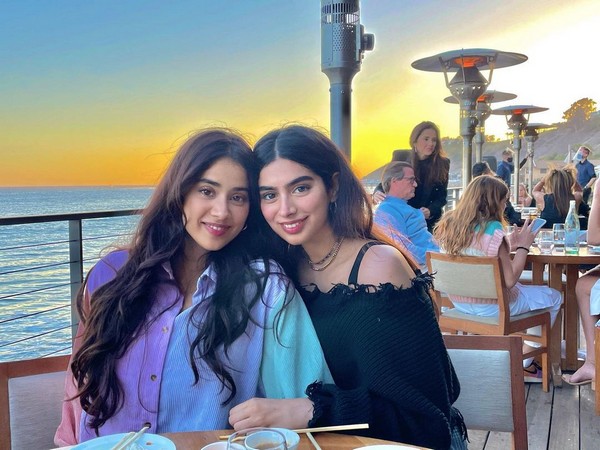 Janhvi Kapoor, Khushi Kapoor (Image source: Instagram))