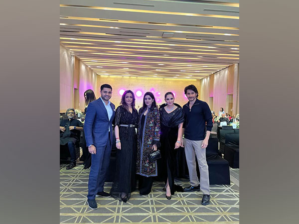 Mahesh Babu, Namrata Shirodkar and Sania Mirza. (Image Source/ Instagram)