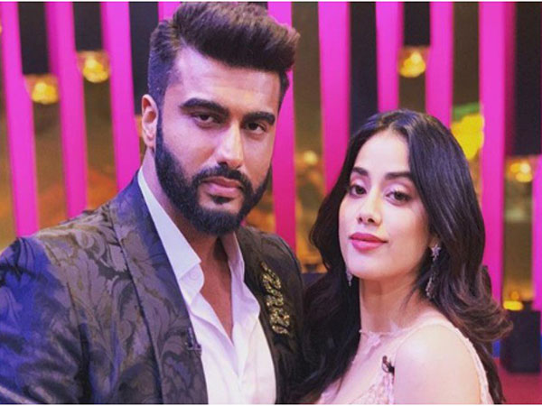 Arjun Kapoor with Janhvi Kapoor (Image Source: Twitter)