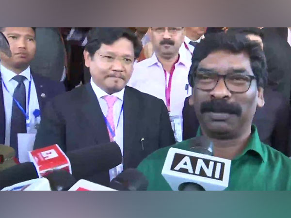 Meghalaya CM Conrad Sangma (left) and Jharkhand CM Hemant Soren (right) (Photo: ANI)