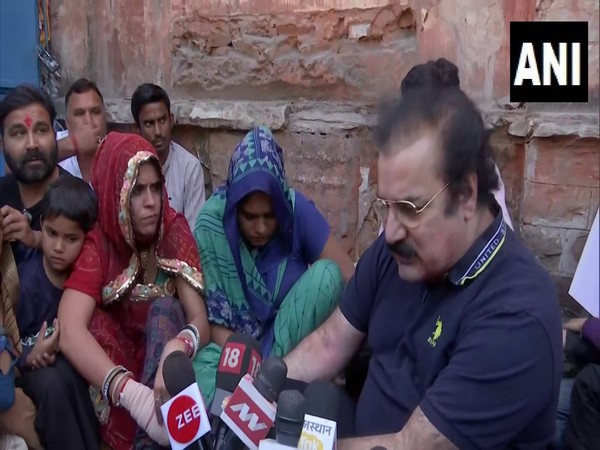Rajasthan minister Pratap Singh Khachariyawas meets widows of pulwama terror attack  martyrs (Photo/ANI)