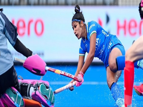 India hockey player in action (Photo: HI) 