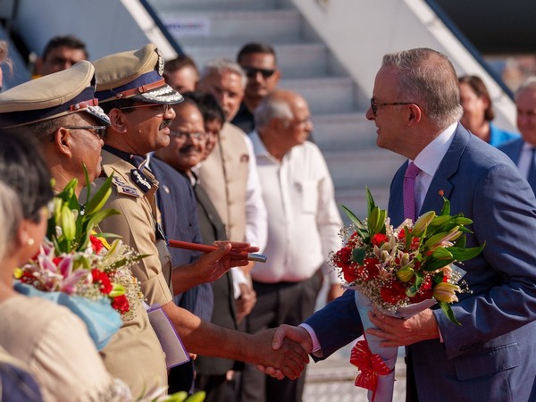 Australian Prime Minister Anthony Albanese arrives in Ahmedabad, India (Source: Twitter/@AlboMP)