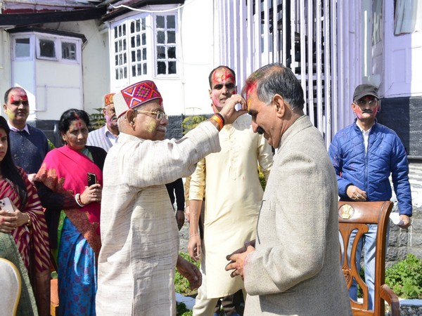 Himachal Pradesh CM Sukhu and Guv Shiv Pratap Shukla (Photo/ANI)