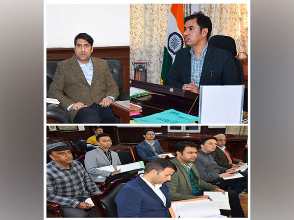 Divisional Commissioner Kashmir, Vijay Kumar Bidhuri. 
