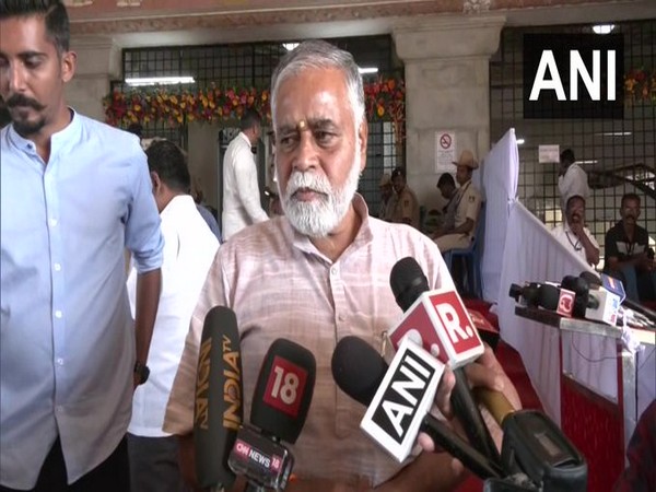 Karnataka Minister of School Education, BC Nagesh (File photo: ANI)