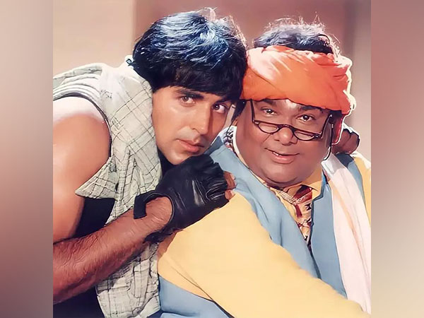 Akshay Kumar, Satish Kaushik (Image source: Twitter)