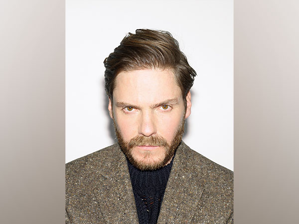 Daniel Bruhl (Image source: Twitter)