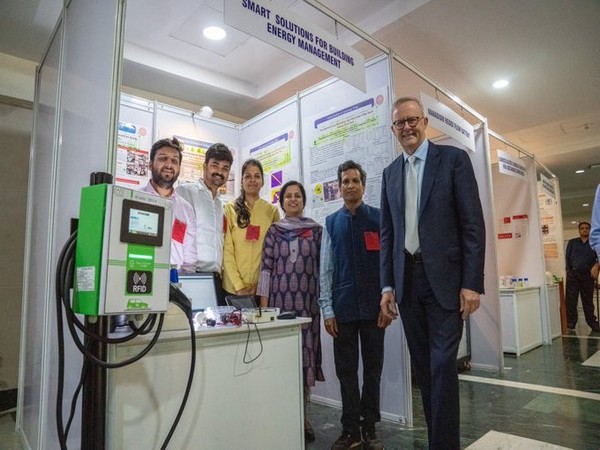 Australian PM Anthony Albanese at state-of-the-art technologies being developed by the IIT Delhi scientists. (Photo Credit - Reuters)