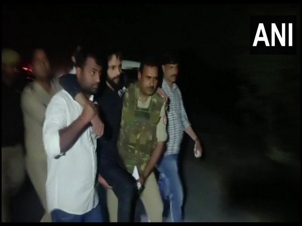 Injured Miscreant shot at leg in encounter with police in UP's Mainpuri (Photo/ANI)