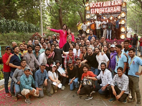'Rocky aur Rani Ki Prem Kahani' team (Image Source: Instagram)