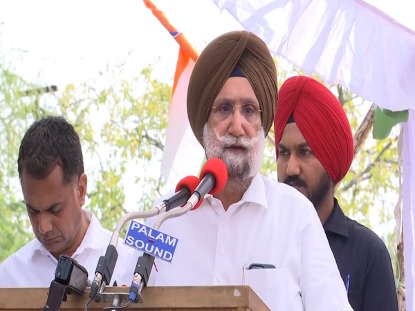 Congress Leader Sukhjinder Singh Randhawa (Photo/ANI)