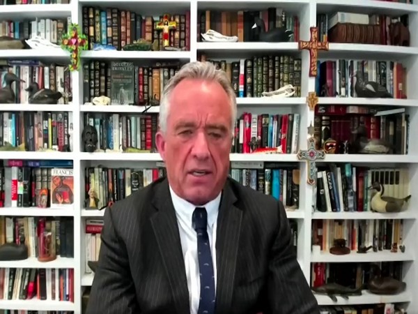 American environment lawyer, author Robert F. Kennedy Jr (Source: Twitter/@KanekoaTheGreat)