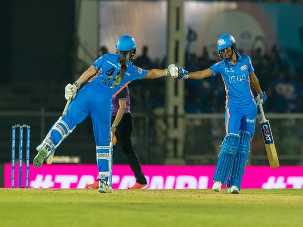 Amelia Kerr and Harmanpreet Kaur (Photo: WPL/ Twitter)