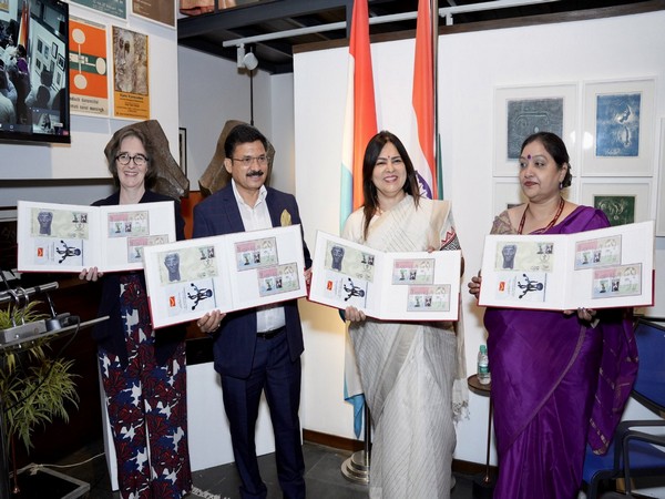 MoS Meenakashi Lekhi launches Joint Commemorative Stamp (Image Credit: Twitter/@M_Lekhi)