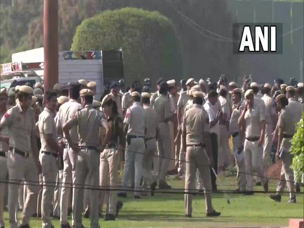 Visual of security personnel at Vijay Chowk (Photo/ANI)