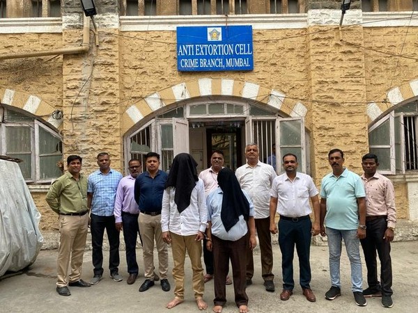 2 accused arrested with drugs by Mumbai police(Photo/ANI)