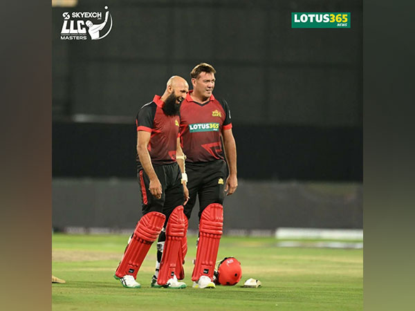 Hashim Amla and Jacques Kallis in LLC (Photo: Twitter/LLC) 