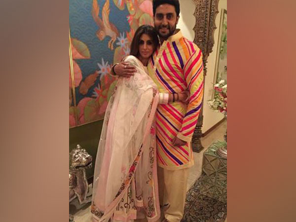 Abhishek Bachchan and Shweta Bachchan (Image source: Instagram)