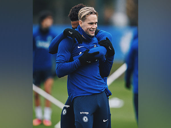 Mykhailo Mudryk and Reece James in training (Photo: Twitter/Chelsea) 
