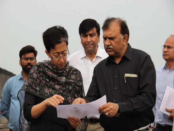 PWD Minister Atishi inspects ongoing maintenance work (Photo/ANI)