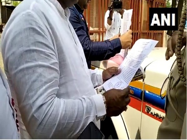 Mira Road Police issues notice organisers of Bageshwar Dham's Dhirendra Shastri event (Photo/ANI)