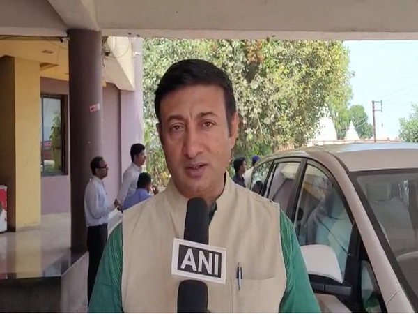 Madhya Pradesh cabinet minister Rajvardhan Singh Dattigaon (Photo/ANI)