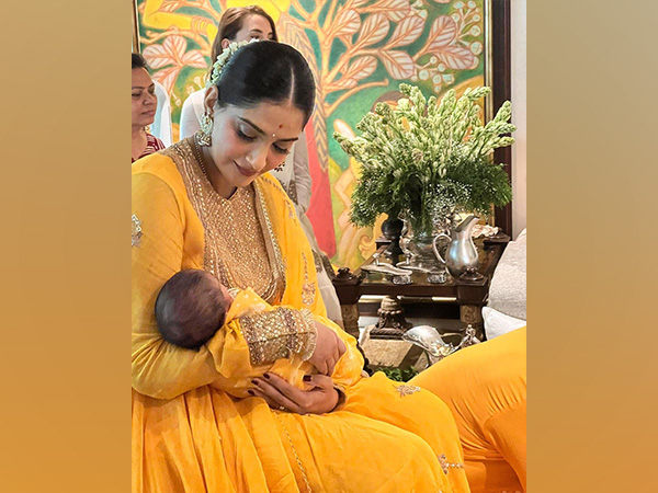 Sonam Kapoor with son Vayu (Image source: Instagram)