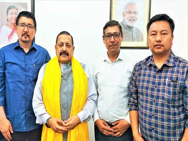 Chairman, Ladakh Autonomous Hill Development Council (LAHDC), Tashi Gyalson calls on Union Minister Dr Jitendra Singh and discussed development issues. (Photo source: PIB)
