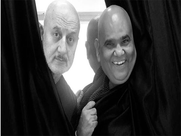 Anupam Kher and Satish Kaushik. (Image Source: Instagram)