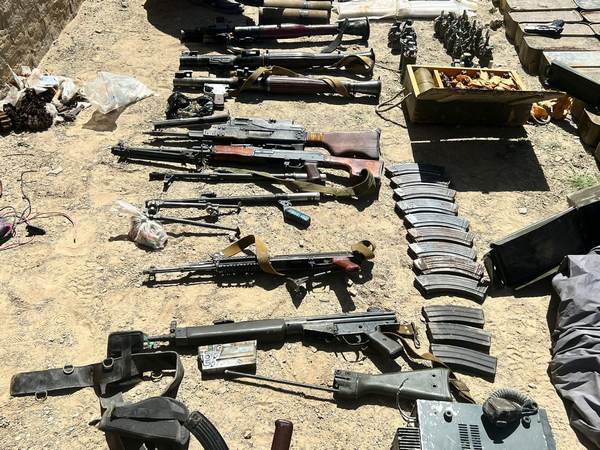 Cache of arms recovered from Balochistan's Chaman. (Image Source: Twitter)