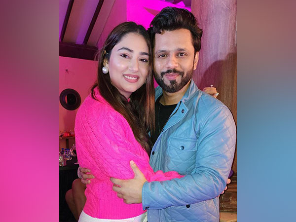 Rahul Vaidya, Disha Parmar (Image source: Instagram)