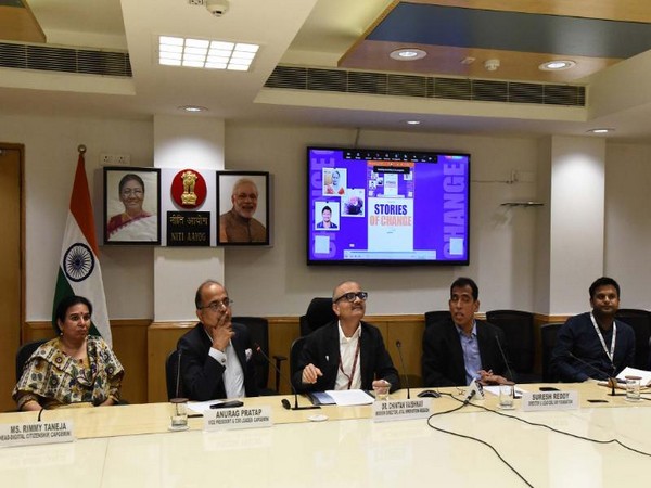 Chintan Vaishnav, Mission Director Atal Innovation Mission (centre) 