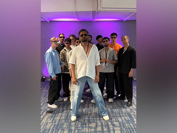 Quick Style with Suniel Shetty. (Image Source: Twitter)