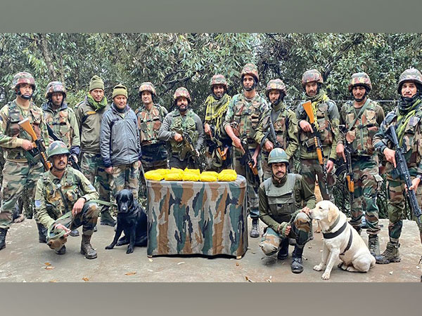 Army foils bid to smuggle narcotics near LOC in Poonch (Photo/ANI)